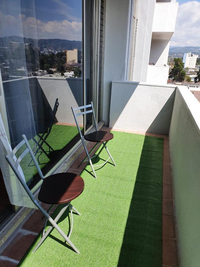 Apartamento Avenida Reforma Ciudad De Guatemala Luaran gambar