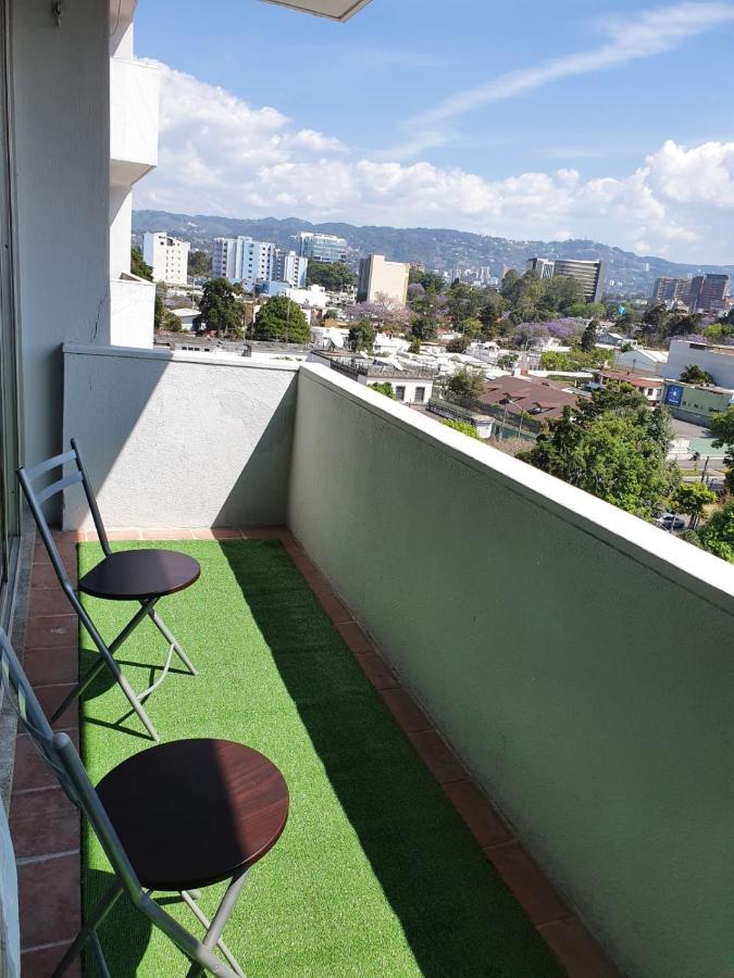Apartamento Avenida Reforma Ciudad De Guatemala Luaran gambar