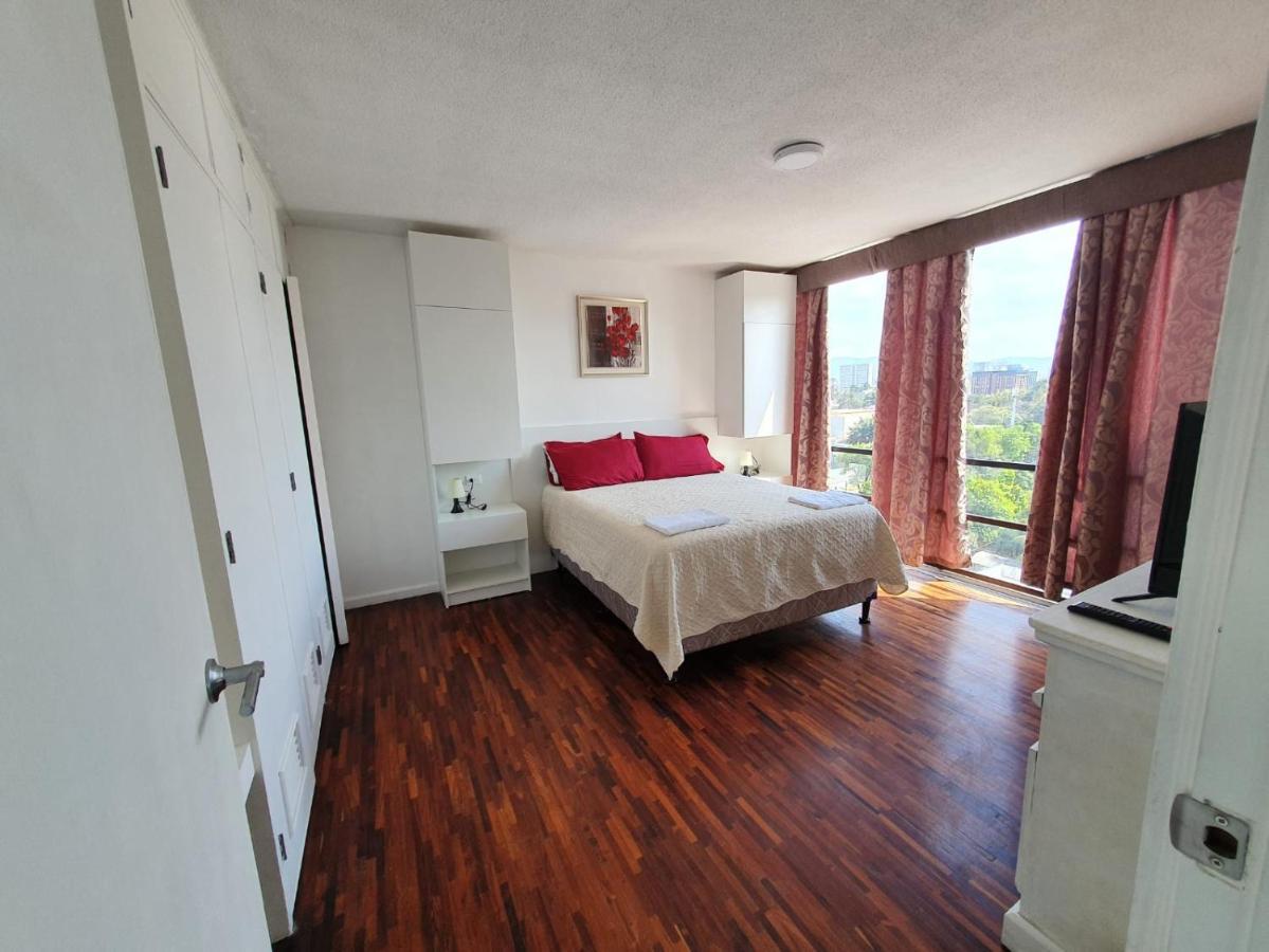Apartamento Avenida Reforma Ciudad De Guatemala Luaran gambar